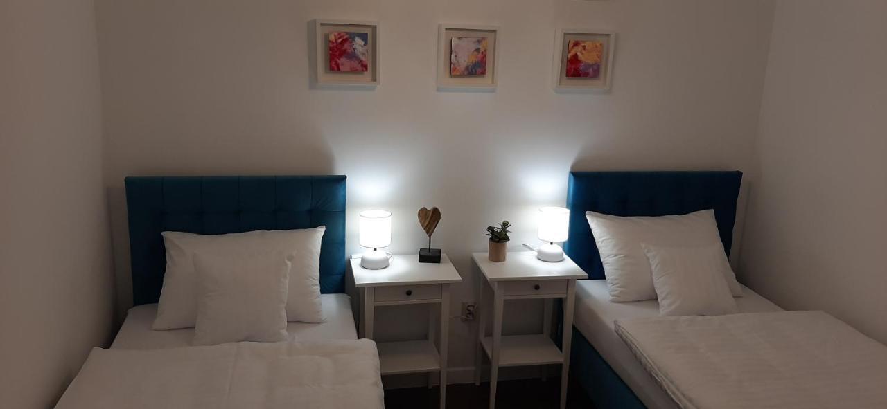 Apartament Riva โปเบียโรโว ภายนอก รูปภาพ