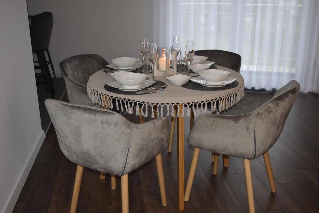Apartament Riva โปเบียโรโว ภายนอก รูปภาพ